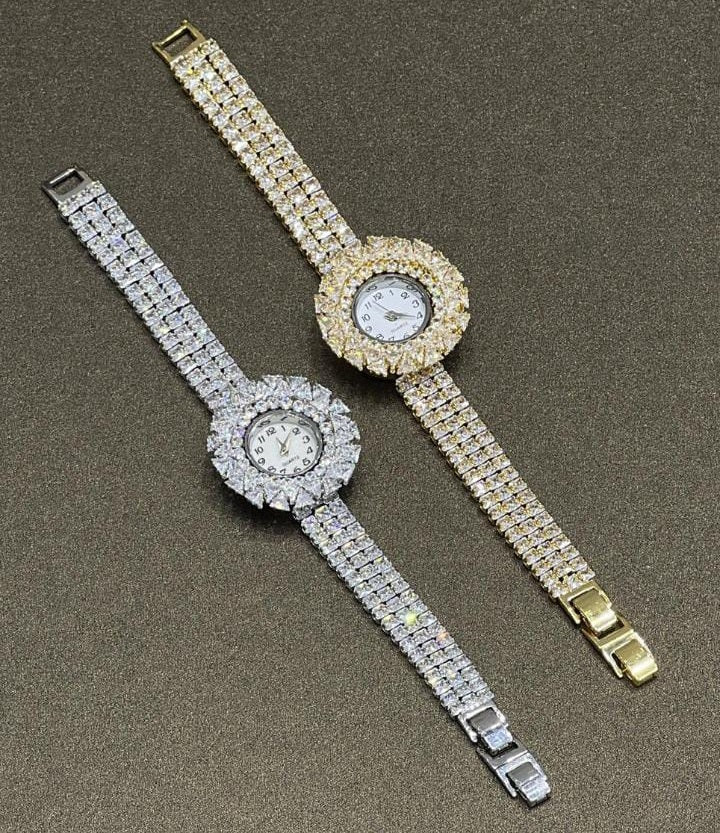 Royal Sunburst Crystal Women’s Watch – Luxury Gold Bracelet Quartz Watch